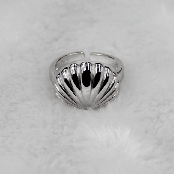 925 Sterling Silver Shell Wide Adjustable Ring - Picture 4 of 12